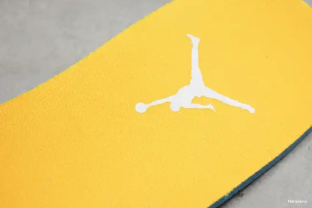 Reps TBkick AIR (W) LASER CK9246-108 ORANGE RETRO JORDAN 3 0518